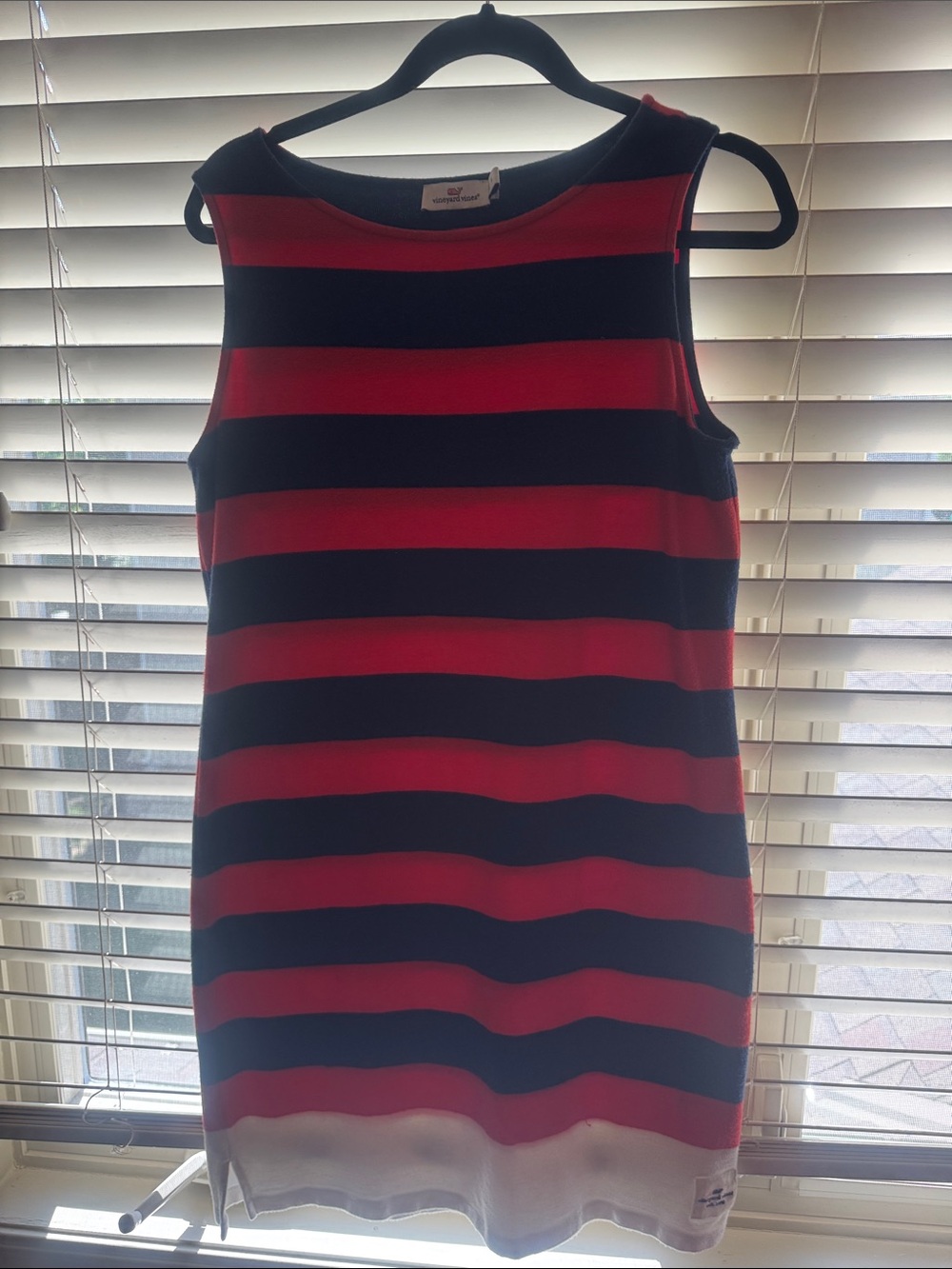Vineyard Vines Navy and Red Striped Sleeveless Shift Dress - size small
